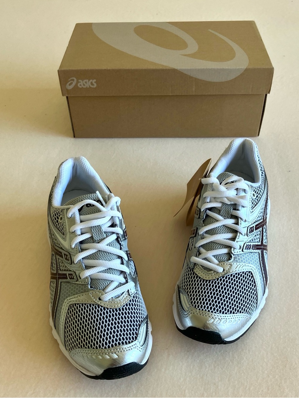 ASICS GEL-DS Trainer White Port Royal Silver Women’s 8 Men’s 6.5